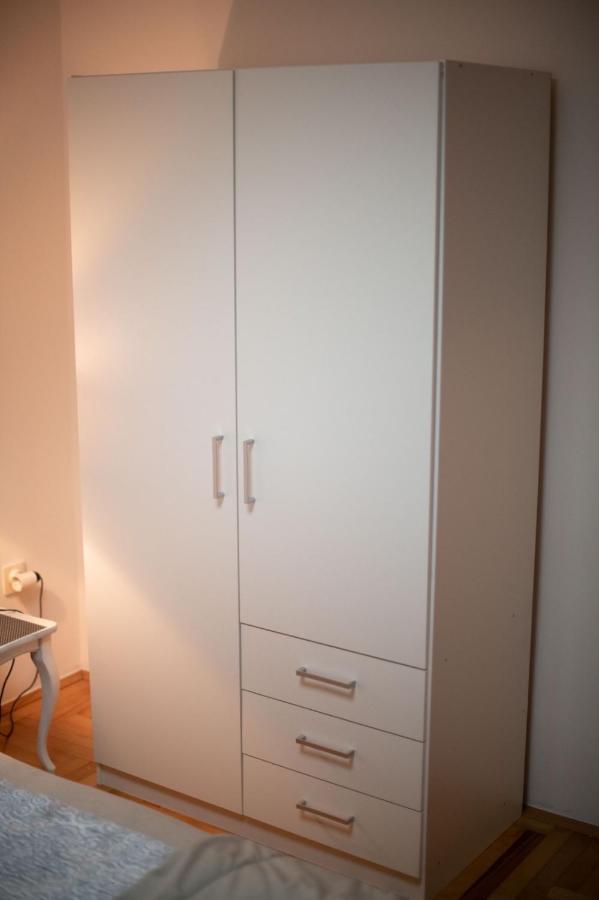 Apartman Yellow House Saraievo Exterior foto